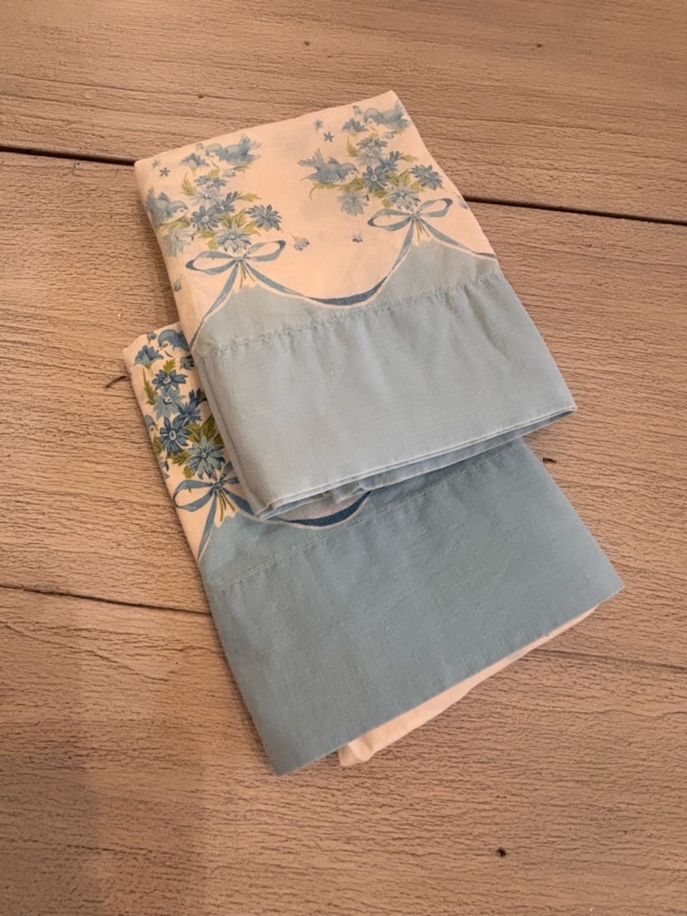 Vintage Set Of 2 Printed Cotton Blue Birds Edged Shabby Pillowcases 20” X 32”